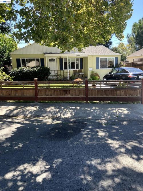 1066 Maple Ave, Vallejo, CA, 94591-5508 | Card Image