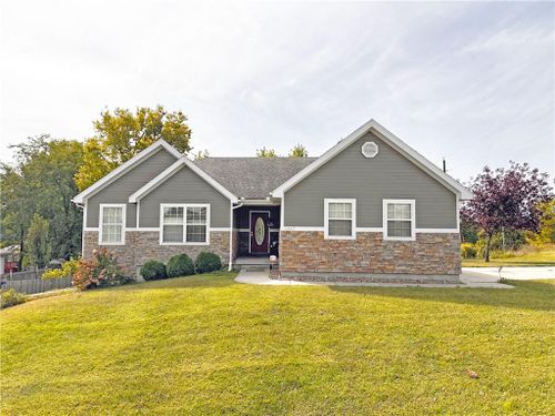 13663 Barber Avenue, Bonner Springs, KS, 66012 | Card Image