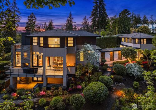 9632 Lake Washington Blvd Ne, Bellevue, WA, 98004-5405 | Card Image