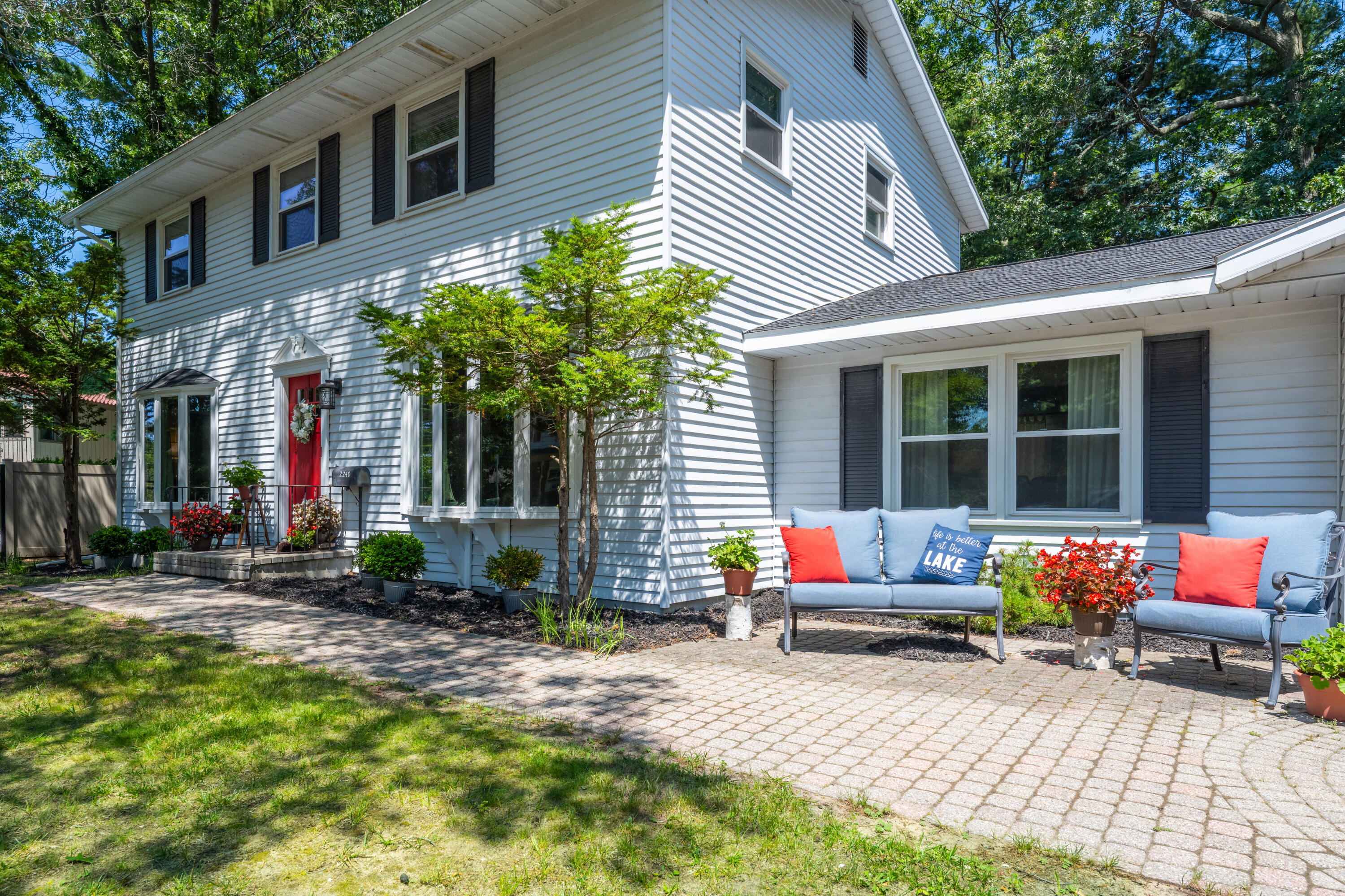 Residential in Norton Shores 4