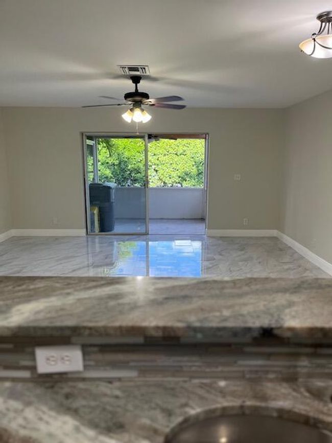 9826 Kamena Cir, Condo with 3 bedrooms, 3 bathrooms and null parking in Boynton Beach FL | Image 11