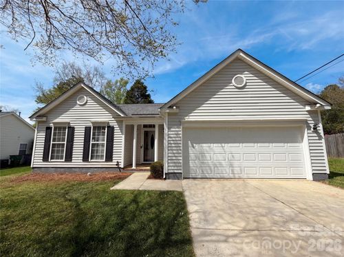 12525 Panthersville Dr, Charlotte, NC, 28269-8235 | Card Image