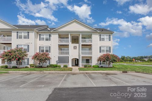3809 Carl Parmer Dr, Harrisburg, NC, 28075-7455 | Card Image