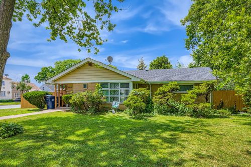 8856 S Washtenaw Ave, Evergreen Park, IL, 60805-1133 | Card Image