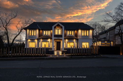 1352 Mount Pleasant Rd, Toronto, ON, M4N2T5 | Card Image
