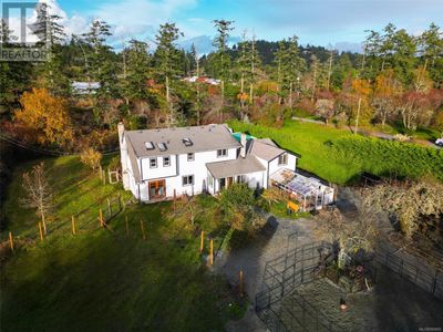 931 Clayton Rd, House other with 4 bedrooms, 3 bathrooms and 10 parking in North Saanich BC | Image 1