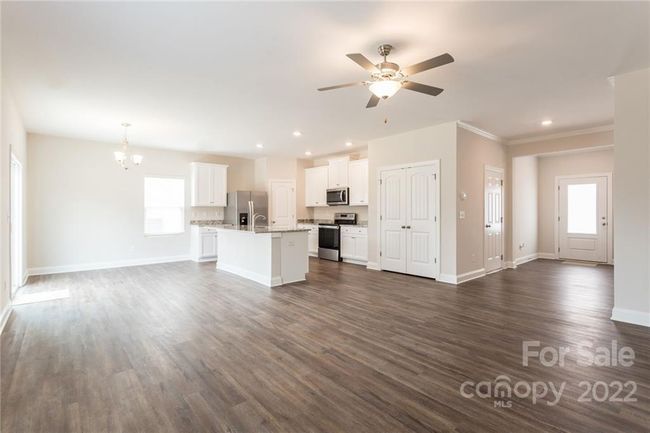 9139 Creedmore Hills Dr, House other with 3 bedrooms, 3 bathrooms and null parking in Charlotte NC | Image 4
