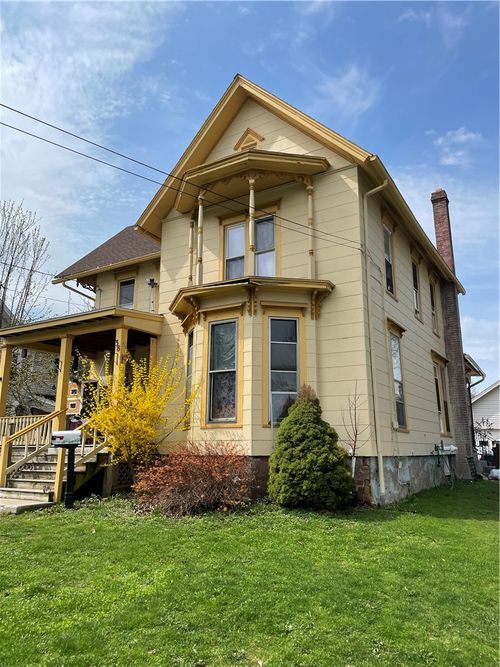 38 N Main St, Holley, NY, 14470-1056 | Card Image