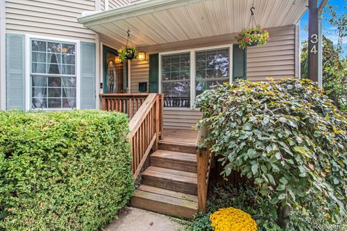 34 N Andrews St, Lake Orion, MI, 48362-3000 | Card Image