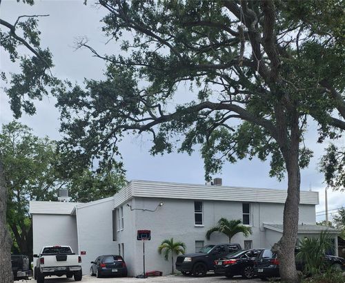 101 N Fernwood Ave, CLEARWATER, FL, 33765-3343 | Card Image