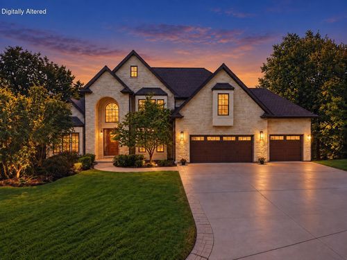 2409 Stratford Chase Pkwy, Columbia, MO, 65201-7162 | Card Image