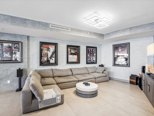 apt-5505-18555 Collins Ave, Sunny Isles Beach, FL, 33160-4081 | Card Image