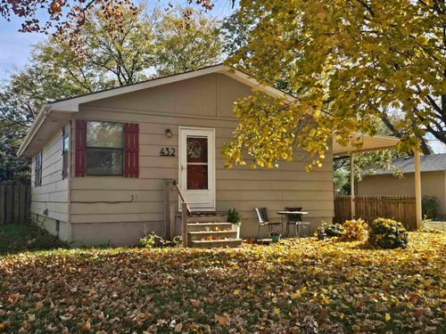 432 N Roosevelt St, Lindsborg, KS, 67456-1804 | Card Image