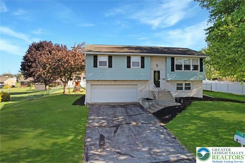 103 Oak Ln, Northampton, PA, 18067-9018 | Card Image
