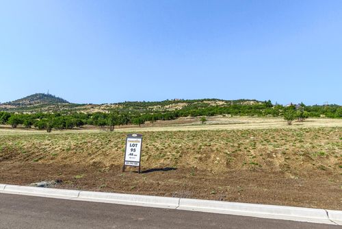 4933 Summerview Dr, Medford, OR, 97504-9539 | Card Image
