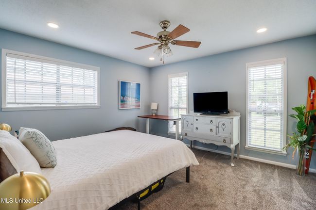 Bedroom | Image 16