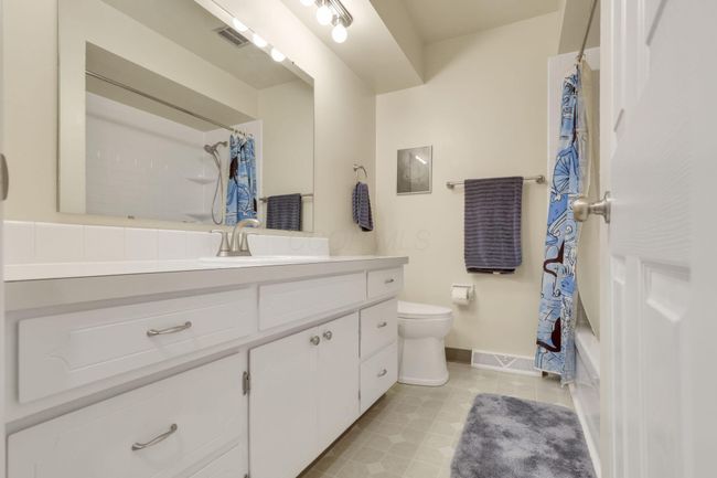 6871 Ardelle Dr, House other with 3 bedrooms, 3 bathrooms and null parking in Reynoldsburg OH | Image 28