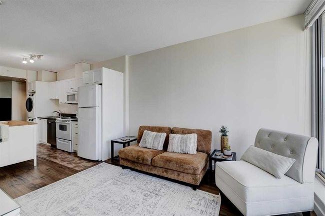 901 - 3830 Brentwood Rd Nw, Condo with 2 bedrooms, 1 bathrooms and 1 parking in Calgary AB | Image 11