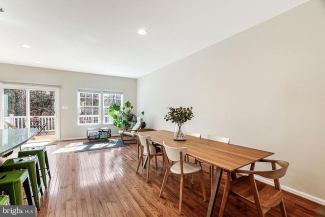 22862 Chestnut Oak Ter, Townhouse with 3 bedrooms, 4 bathrooms and null parking in STERLING VA | Image 19