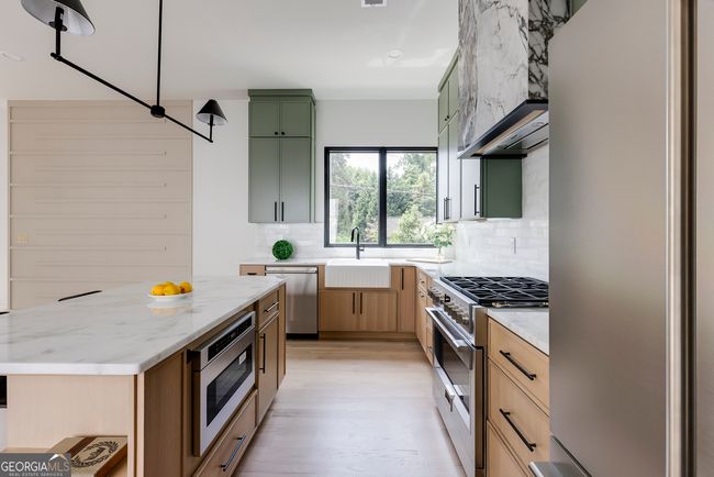 1954 8 Th St, Townhouse with 3 bedrooms, 4 bathrooms and 2 parking in Chamblee GA | Image 10