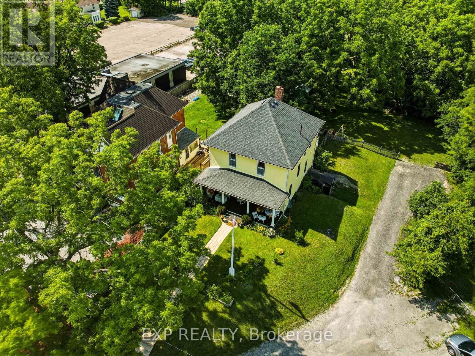 Residential in Georgina (Sutton & Jackson's Point) 5