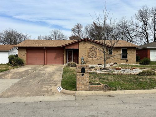 3229 Oak Timber Dr, Forest Hill, TX, 76119-7146 | Card Image