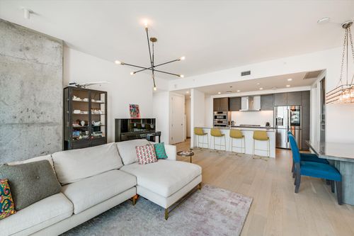 4002-301 West Ave, Austin, TX, 78701-4764 | Card Image