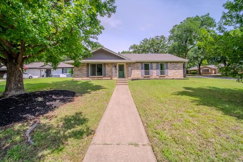 807 Eastcliff Dr, Euless, TX, 76040-5703 | Card Image