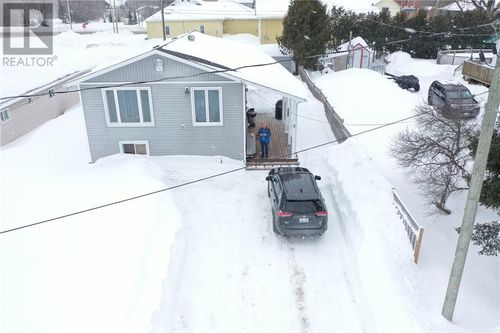 5 Algoma St, Webbwood, ON, P0P1P0 | Card Image