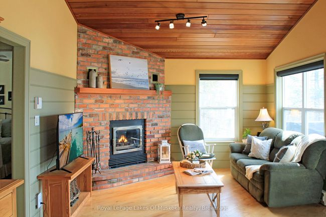 1136 Lakeside Trail, House other with 3 bedrooms, 2 bathrooms and 6 parking in Magnetawan ON | Image 9