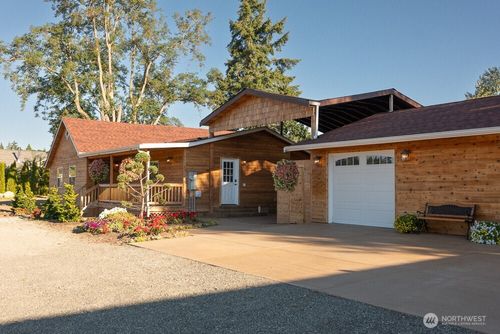 15329 104th Ave Se, Yelm, WA, 98597-9510 | Card Image