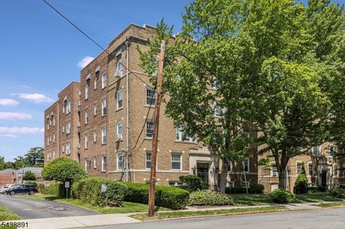25-55 Park Ave, Bloomfield, NJ, 07003-2633 | Card Image