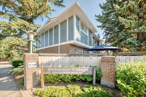 15-2210 Oakmoor Dr Sw, Calgary, AB, T2V4R4 | Card Image