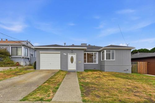 851 Beechwood Dr, Daly City, CA, 94015-3633 | Card Image