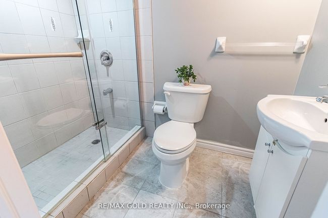 251 Father Tobin Rd, House other with 6 bedrooms, 4 bathrooms and 4 parking in Brampton ON | Image 38