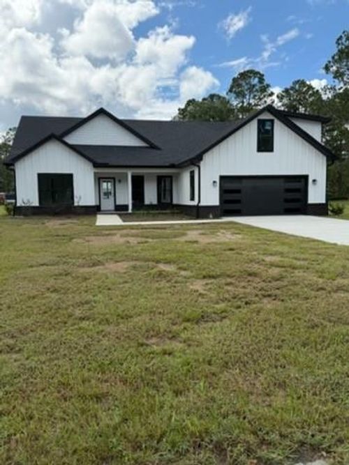 243 Charlton St, Jesup, GA, 31545-7722 | Card Image