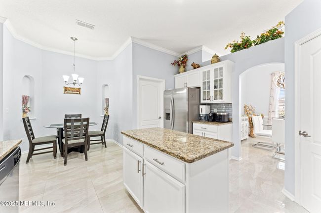 1383 King Rail Ln, House other with 4 bedrooms, 2 bathrooms and null parking in MIDDLEBURG FL | Image 9
