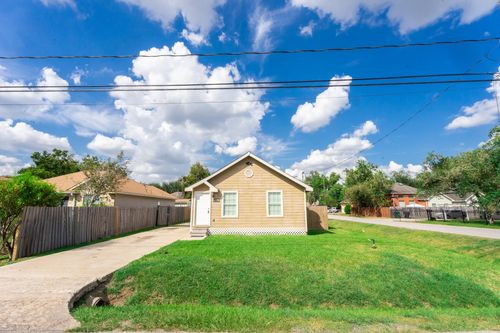 9143 Conger St, Houston, TX, 77075-1222 | Card Image