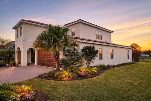 2802 Quiet Water Trl, KISSIMMEE, FL, 34744-0010 | Card Image