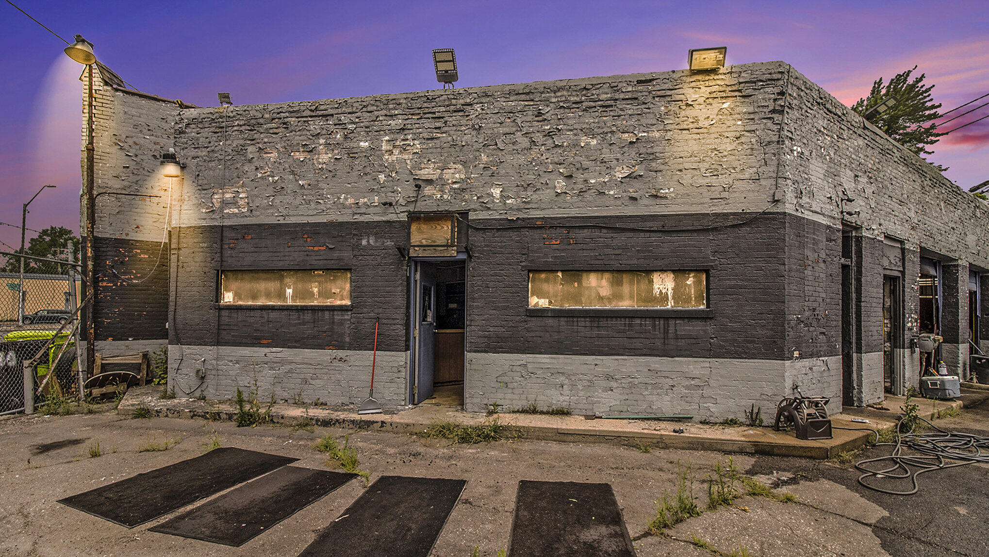 Commercial Sale in Detroit 3