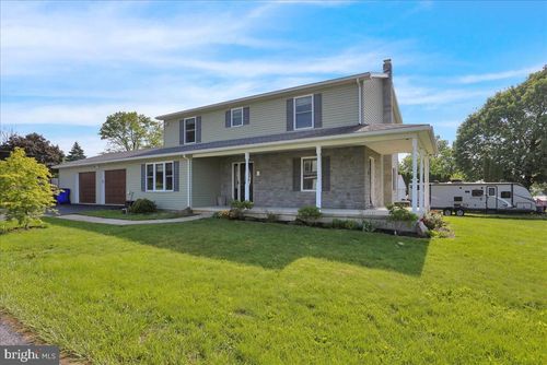 5 Elm Ave, TEMPLE, PA, 19560-9516 | Card Image