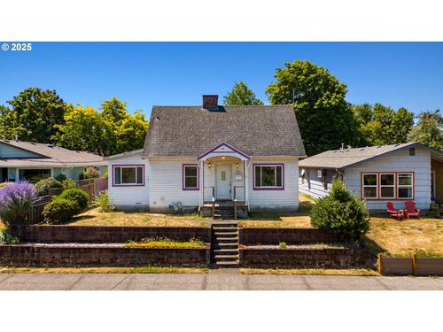9816 N Central St, Portland, OR, 97203-1504 | Card Image