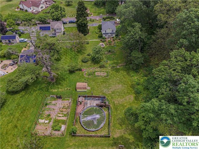 636 School Rd, House other with 2 bedrooms, 1 bathrooms and null parking in Nazareth PA | Image 47