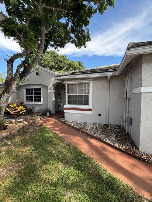 9834 Nw 2nd Ct, Plantation, FL, 33324-7088 | Card Image