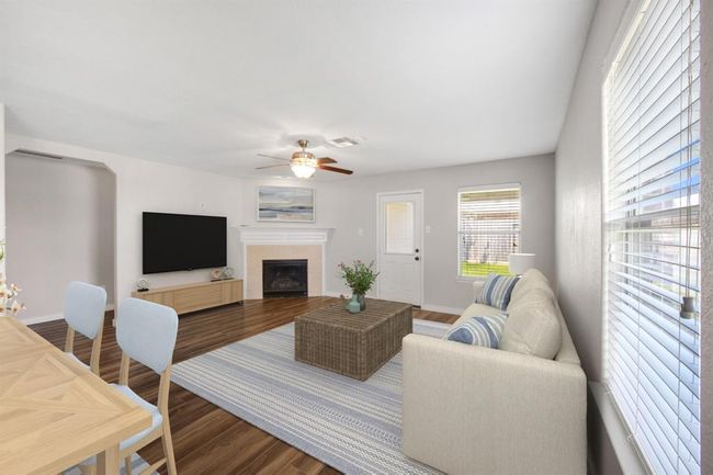 Virtual Staged-Living/Breakfast Area | Image 13