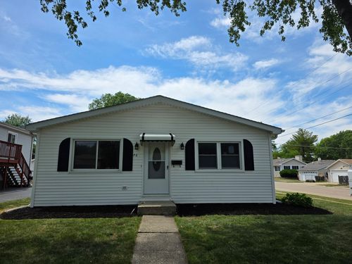 70 N Idlewild Ave, Mundelein, IL, 60060-2036 | Card Image