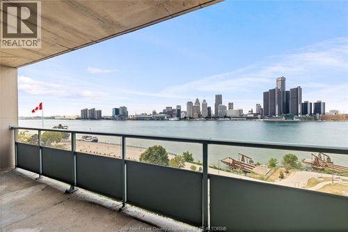 903 - 111 Riverside Dr E, Condo with 2 bedrooms, 1 bathrooms and null parking in Windsor ON | Card Image