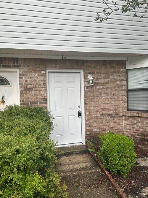 415 Waterway Ln, Fort Walton Beach, FL, 32547-2562 | Card Image