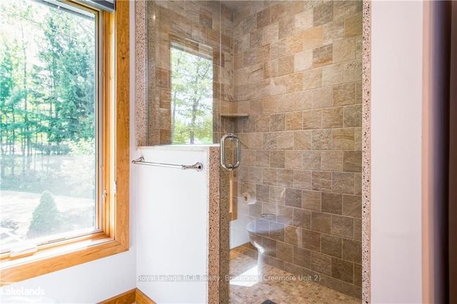 8254 21/22 Nottawasaga Sideroad, House other with 5 bedrooms, 6 bathrooms and 6 parking in Duntroon ON | Image 19
