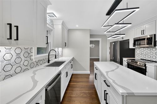 3360 Diamond Hill Rd, Cumberland, RI, 02864-2900 | Card Image